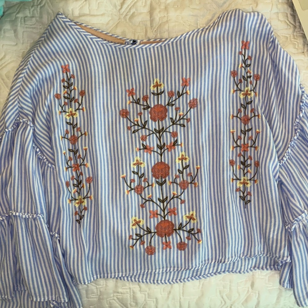 Xhilaration Floral Blouse